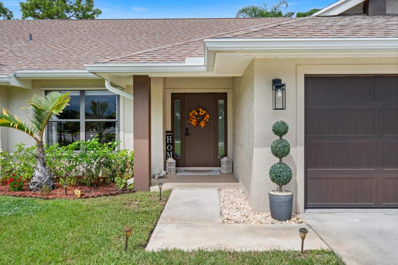 3 bedroom Single Family Residence at 1873 SW Hunters Club Way, Hunters Creek, Palm City — photo 2