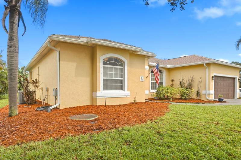 3 bedroom Single Family Residence at 4971 NW Foxworth Avenue, Port St Lucie Section 43, Port St. Lucie — photo 3