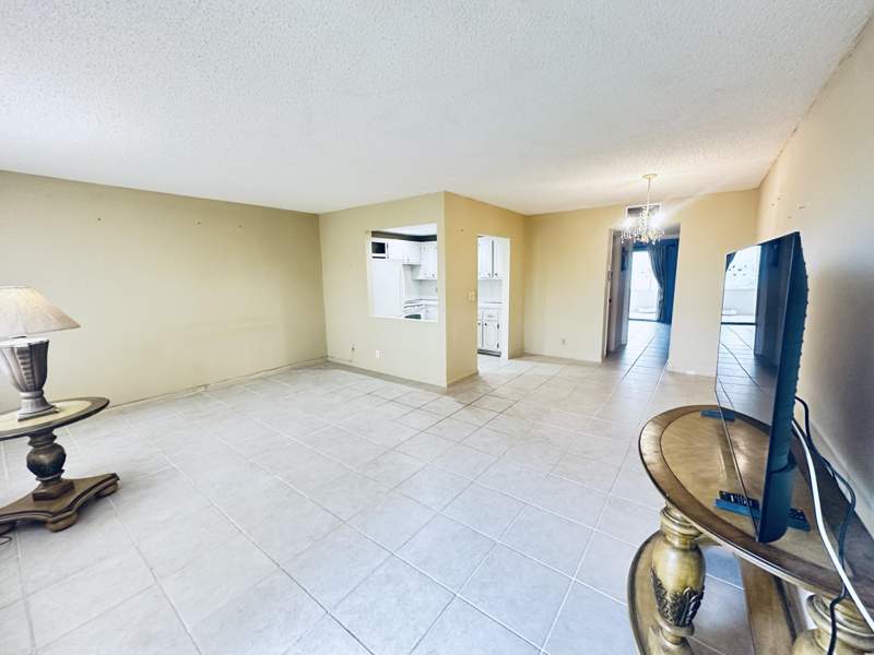 1 bedroom Condominium at 3005 Cambridge A, Cambridge A Condo, Deerfield Beach — photo 5