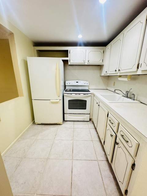3005 Cambridge A, Deerfield Beach FL - photo 9 of 53