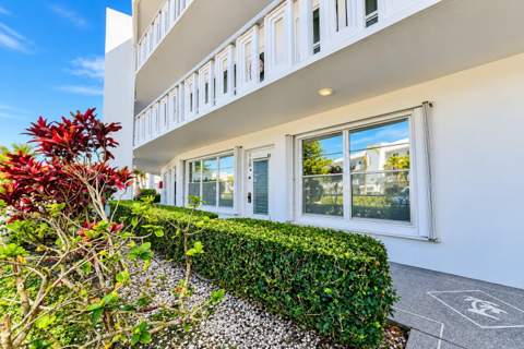 110 Wellington B, West Palm Beach FL - photo 12 of 19