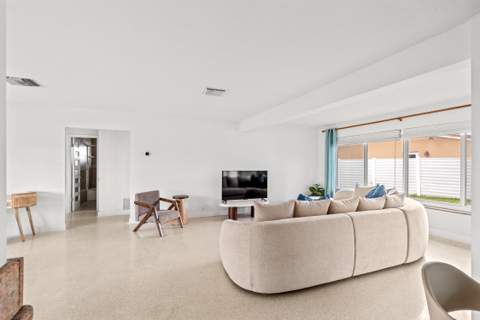 690 SE 5th Court, Pompano Beach FL - photo 16 of 45