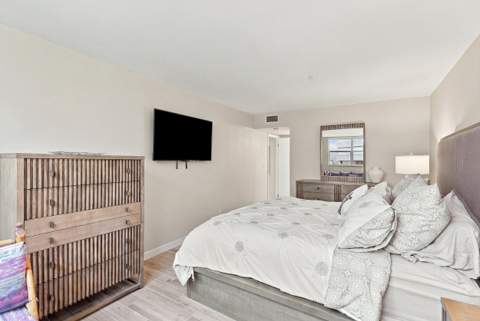 3540 S Ocean Boulevard #611, South Palm Beach FL - photo 9 of 22