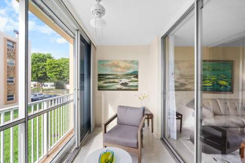 202 SE 10th Street #205, Dania Beach FL - photo 17 of 23