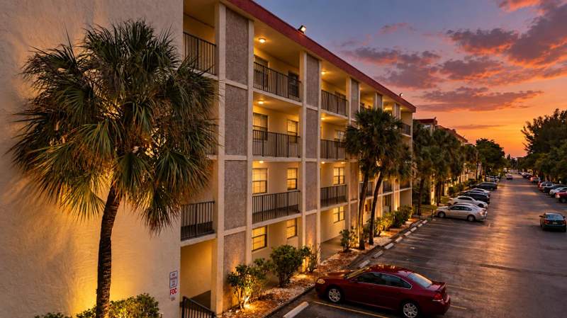 2 bedroom Condominium at 3070 NW 48th Terrace #414, Cypress Chase Condo No 5, Lauderdale Lakes — photo 2