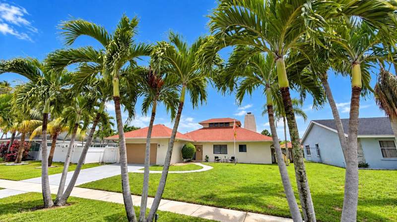 3 bedroom Single Family Residence at 2711 Starwood Circle, Lake Mango Shores, West Palm Beach — photo 2