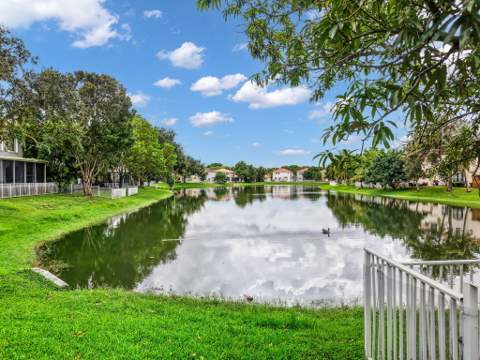 7652 NW 23rd Street, Pembroke Pines FL - photo 16 of 49