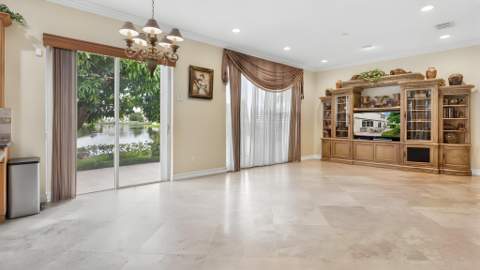 7652 NW 23rd Street, Pembroke Pines FL - photo 11 of 49
