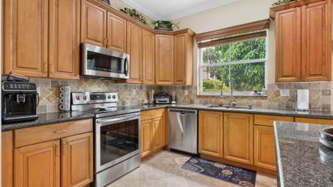 7652 NW 23rd Street, Pembroke Pines FL - photo 8 of 49
