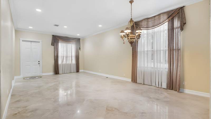 4 bedroom Single Family Residence at 7652 NW 23rd Street, Walnut Creek, Pembroke Pines — photo 4