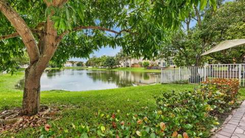 7652 NW 23rd Street, Pembroke Pines FL - photo 15 of 49