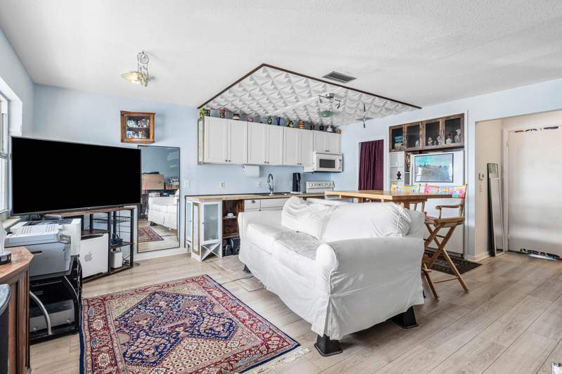 1 bedroom Stock Cooperative at 5505 N Ocean Boulevard #11-208, Colonial Ridge, Ocean Ridge — photo 3