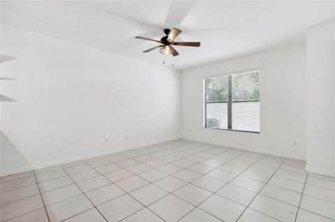 1002 Sweet Briar Lane, Riviera Beach FL - photo 15 of 38