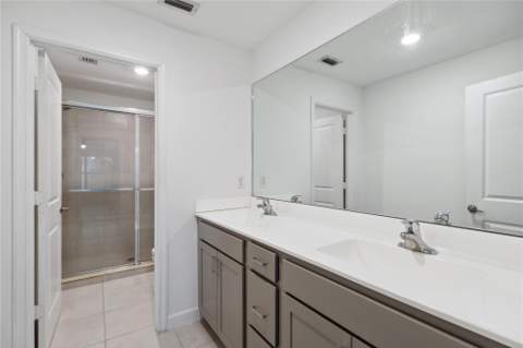 1002 Sweet Briar Lane, Riviera Beach FL - photo 23 of 38