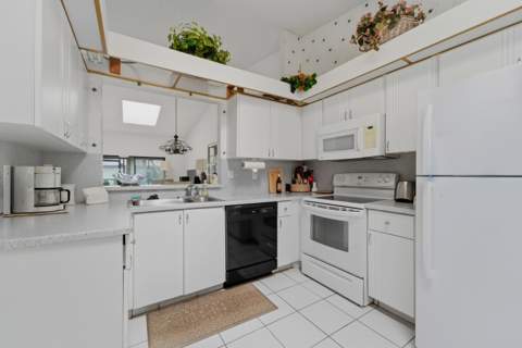 6408 Kings Gate Circle, Delray Beach FL - photo 17 of 52