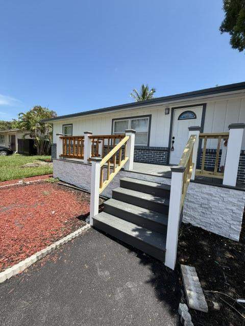3 bedroom Single Family Residence at 3040 Tropical Trail, Hypoluxo Village 1, Lake Worth — photo 4