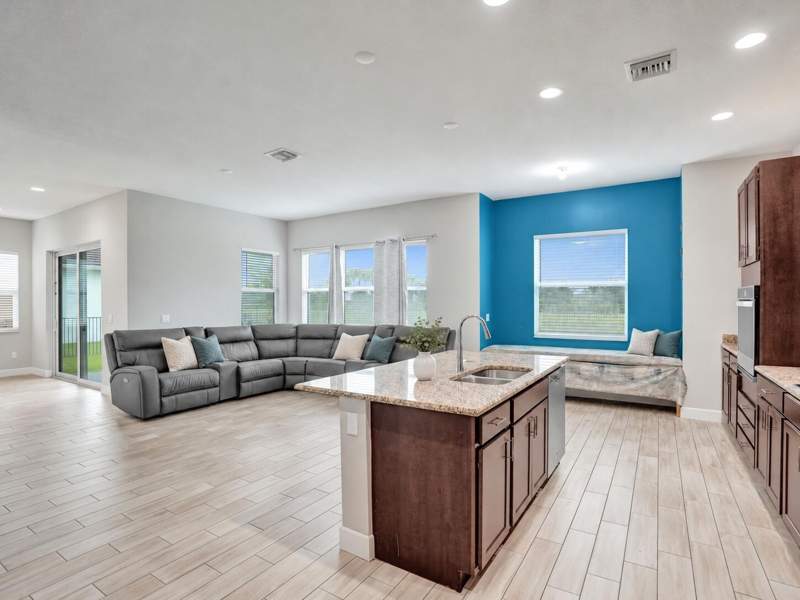 4 bedroom Single Family Residence at 4655 Citron Way, Groves Of Westlake, Westlake — photo 3