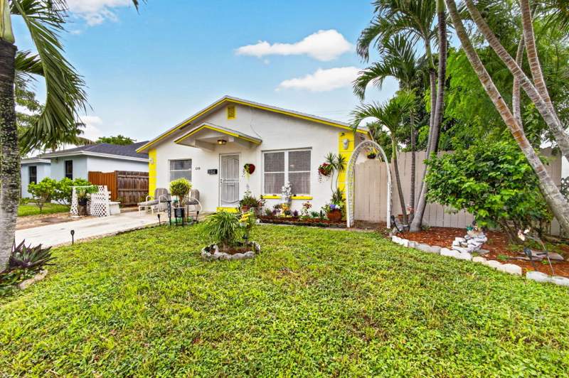 4 bedroom Single Family Residence at 649 58th Street, North Palm Bch 4, West Palm Beach — photo 2