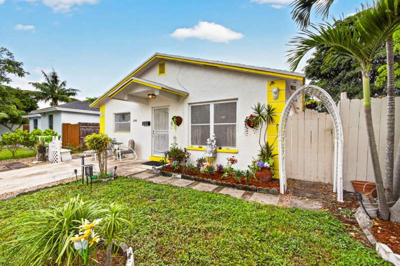 4 bedroom Single Family Residence at 649 58th Street, North Palm Bch 4, West Palm Beach — photo 3