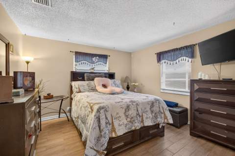 649 58th Street, West Palm Beach FL - photo 14 of 34