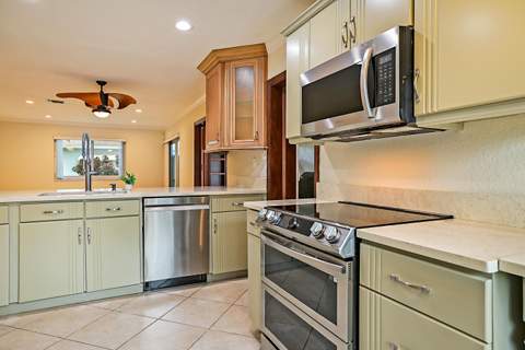 14726 Wildflower Lane, Delray Beach FL - photo 13 of 39