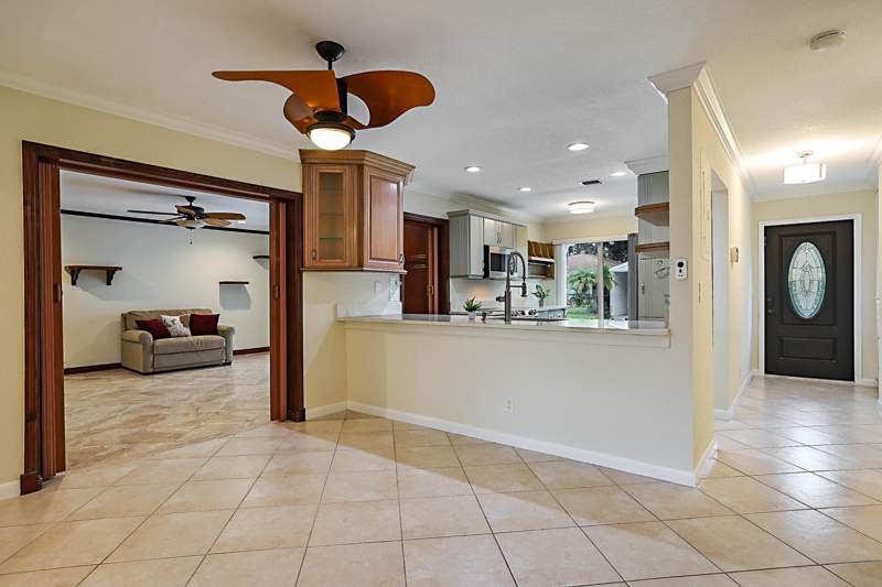 2 bedroom Townhouse at 14726 Wildflower Lane, Camelot Village Sec 1, Delray Beach — photo 4