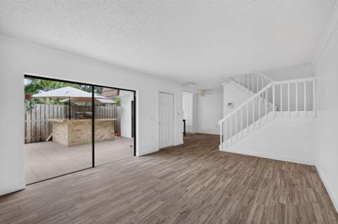 2003 20th Lane, Palm Beach Gardens FL - photo 13 of 52