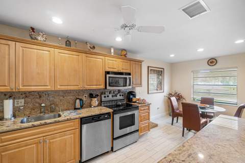 12 Westgate Lane #12D, Boynton Beach FL - photo 14 of 59