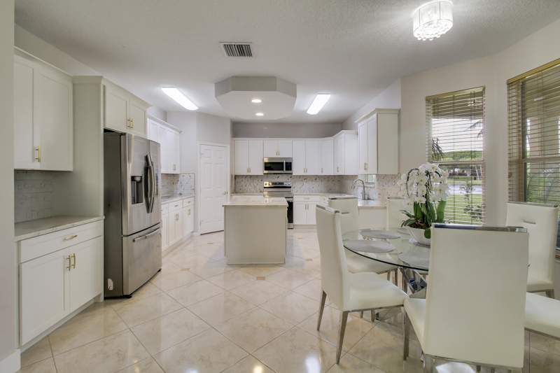 5 bedroom Single Family Residence at 2174 Balsan Way, Olympia 1, Wellington — photo 4