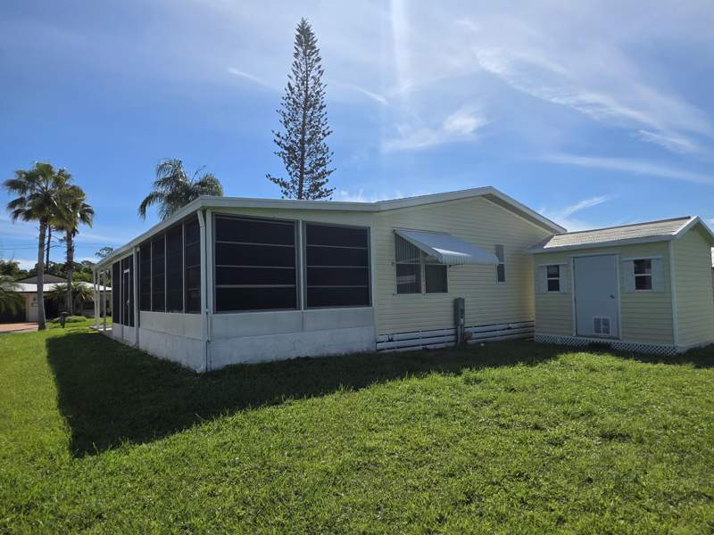 3 bedroom Manufactured Home at 77 Mediterranean Boulevard, Spanish Lakes One, Port St. Lucie — photo 3