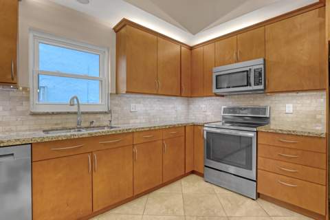 5289 Crystal Anne Drive, West Palm Beach FL - photo 19 of 60