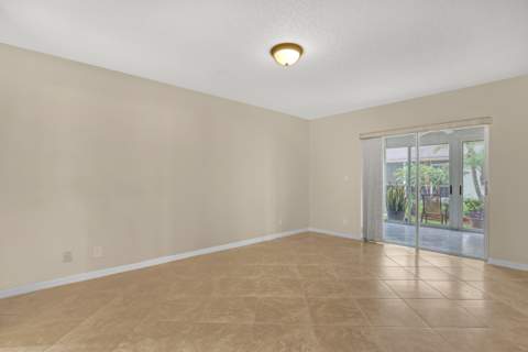 5289 Crystal Anne Drive, West Palm Beach FL - photo 23 of 60