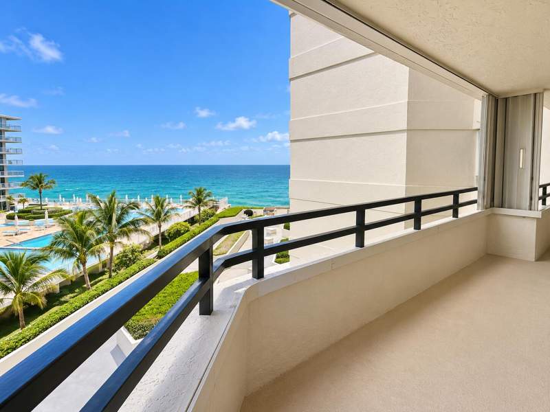 2 bedroom Single Family Residence at 3560 S Ocean Boulevard #506, Thirty Five Sixty Condo, South Palm Beach — photo 2