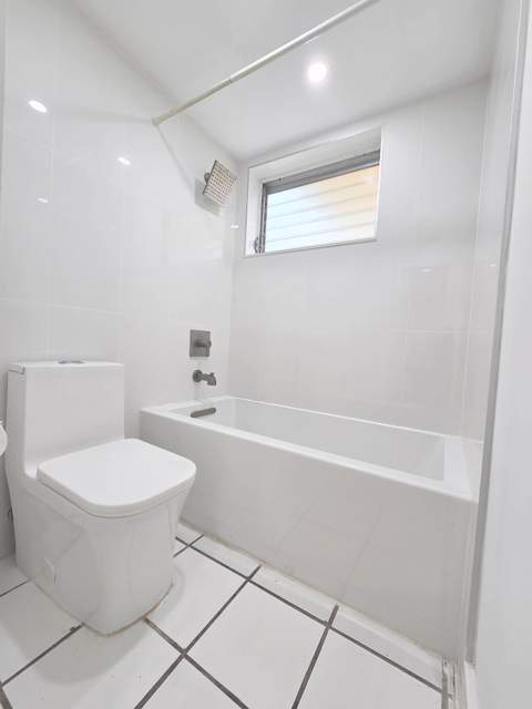 2716 NE 30th Place #105C, Fort Lauderdale FL - photo 16 of 21