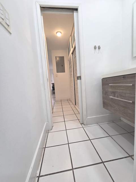 2716 NE 30th Place #105C, Fort Lauderdale FL - photo 14 of 21