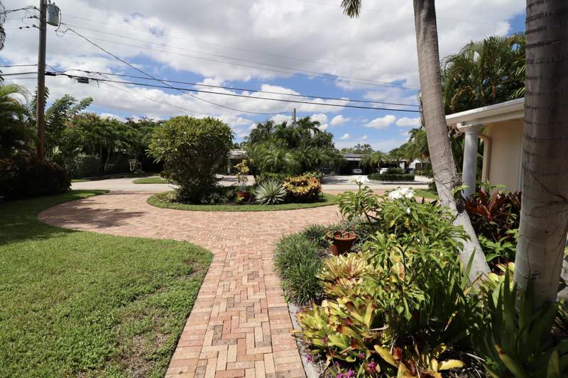 4 bedroom Single Family Residence at 2208 NE 19th Avenue, Coral Point, Wilton Manors — photo 4