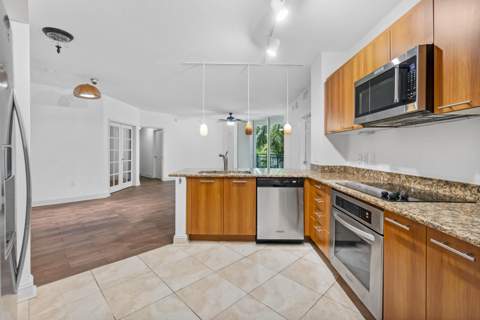 510 NW 84th Avenue #428, Plantation FL - photo 9 of 44