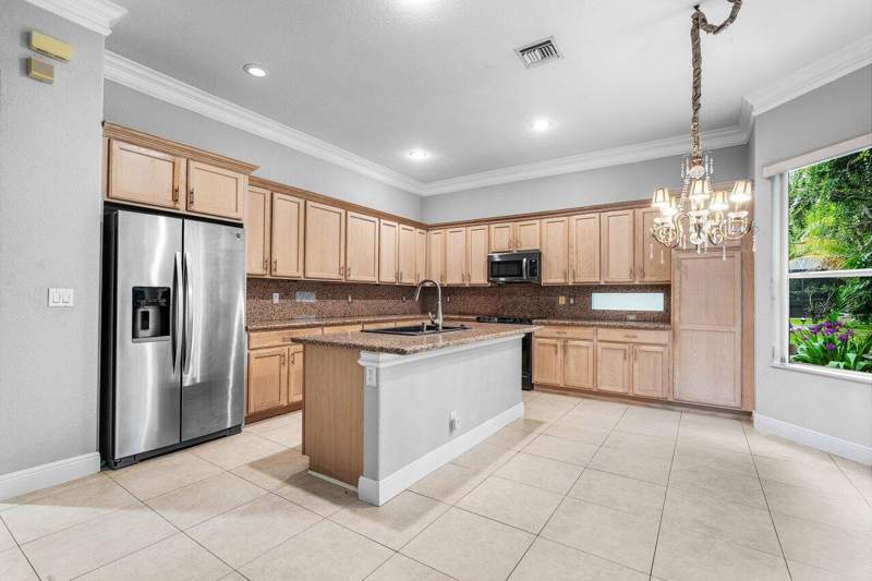 4 bedroom Single Family Residence at 10 Country Lake Trail, Serrano, Boynton Beach — photo 5