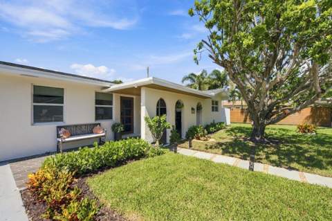 1409 Richard Lane, Lake Worth Beach FL - photo 7 of 40
