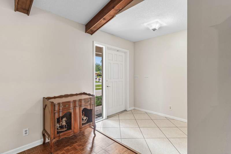 4 bedroom Single Family Residence at 100 St Davids Way, Pines Of Wellington, Wellington — photo 5