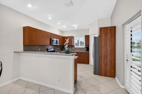 2340 Windjammer Way, West Palm Beach FL - photo 19 of 84