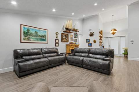 10150 NW 22nd Court, Pembroke Pines FL - photo 22 of 68