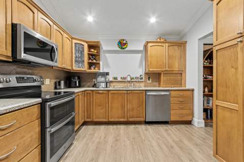 10150 NW 22nd Court, Pembroke Pines FL - photo 14 of 68