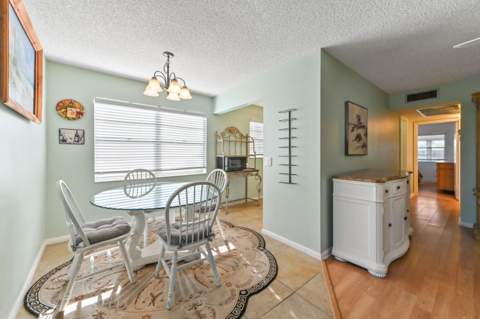277 Northampton, West Palm Beach FL - photo 7 of 18