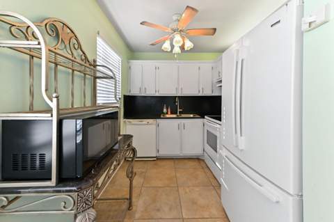 277 Northampton, West Palm Beach FL - photo 8 of 18