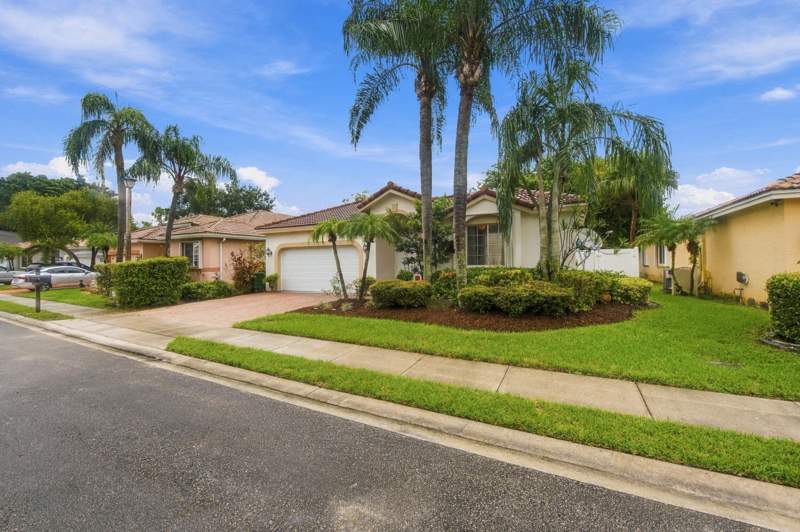3 bedroom Single Family Residence at 7852 NW 77th Avenue, Woodmont Tract 56, Tamarac — photo 3