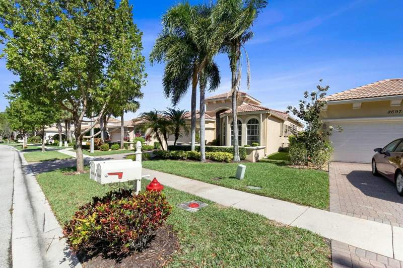 2 bedroom Single Family Residence at 8709 Via Grande, Buena Vida, Wellington — photo 4