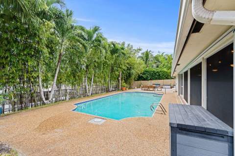 6866 Paul Mar Drive, Lake Worth FL - photo 10 of 32