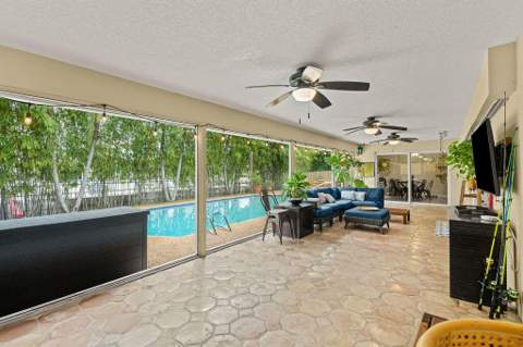 6866 Paul Mar Drive, Lake Worth FL - photo 12 of 32