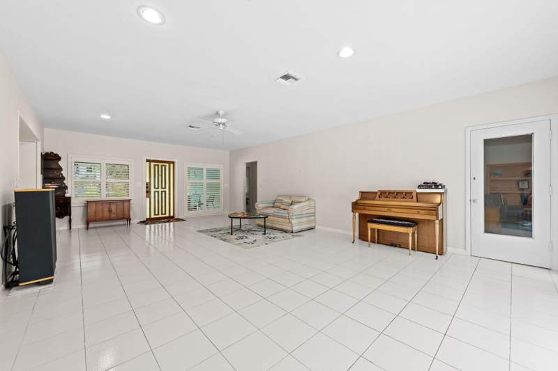 4 bedroom Single Family Residence at 1322 Monroe Street, Hollywood Lakes Section, Hollywood — photo 5